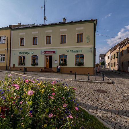 Penzion A Restaurace U Vladare Toužim Kültér fotó