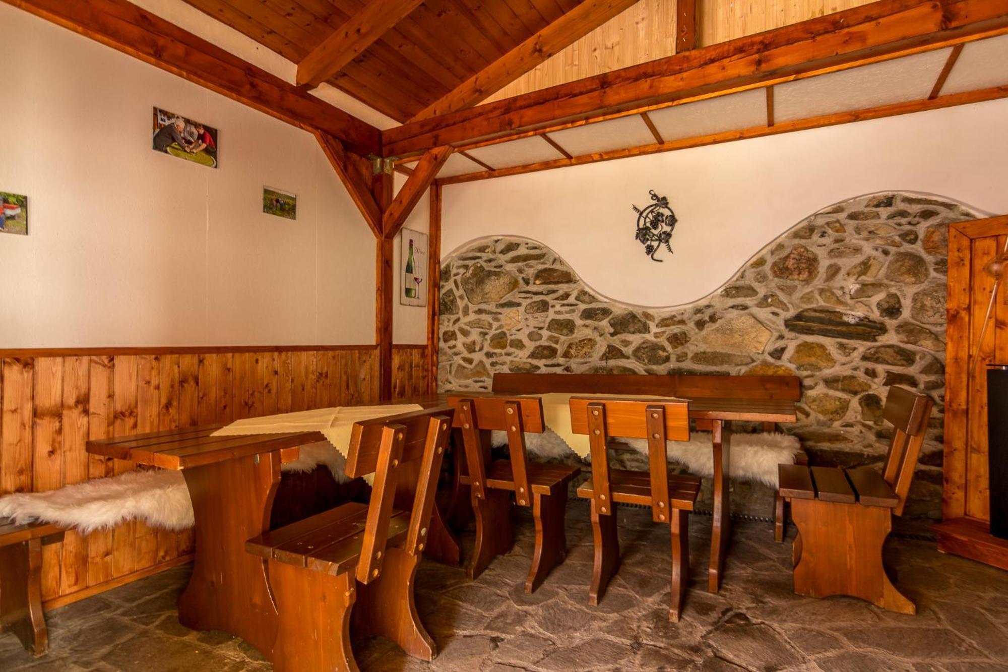 Penzion A Restaurace U Vladare Toužim Kültér fotó