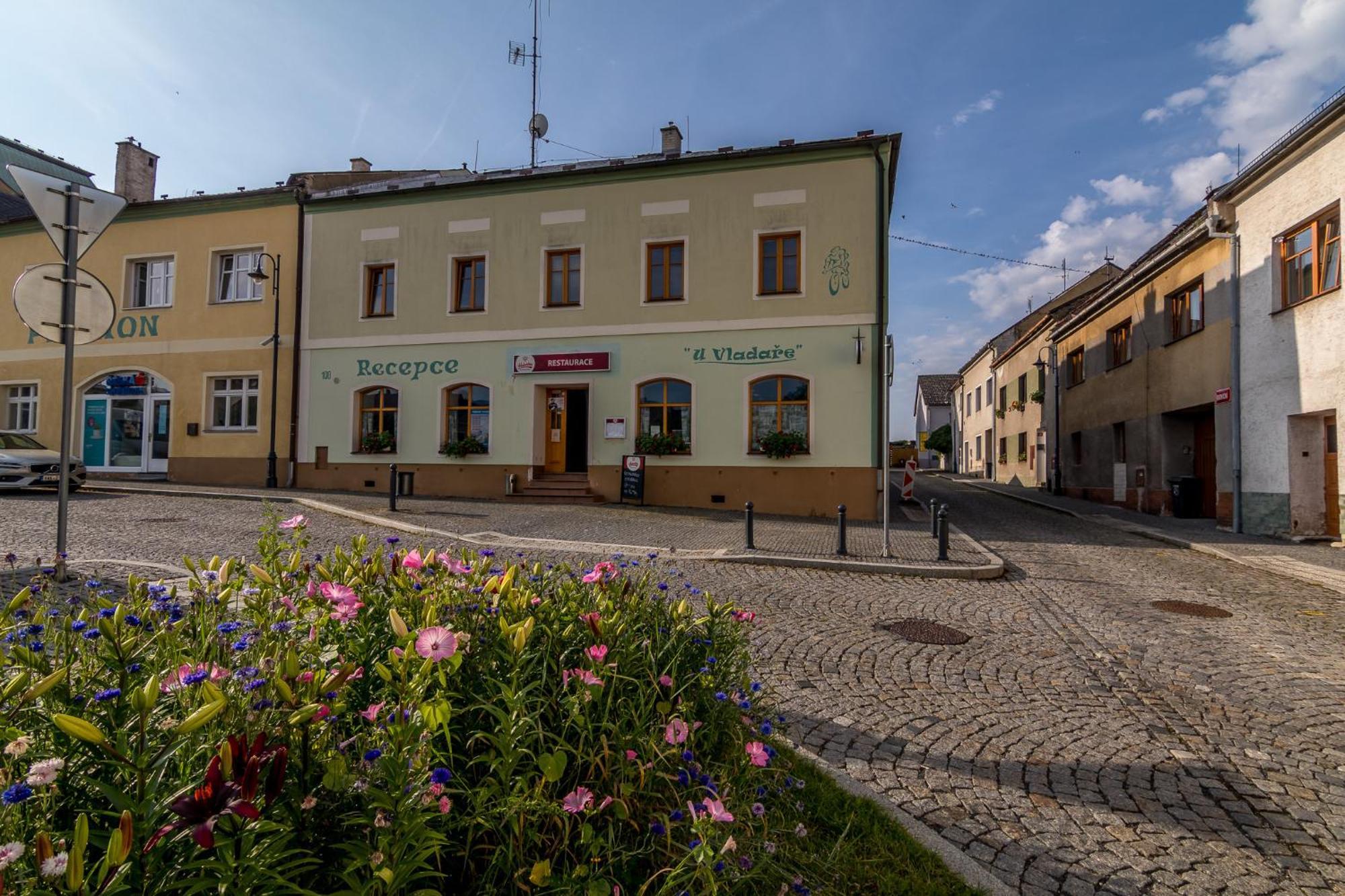Penzion A Restaurace U Vladare Toužim Kültér fotó